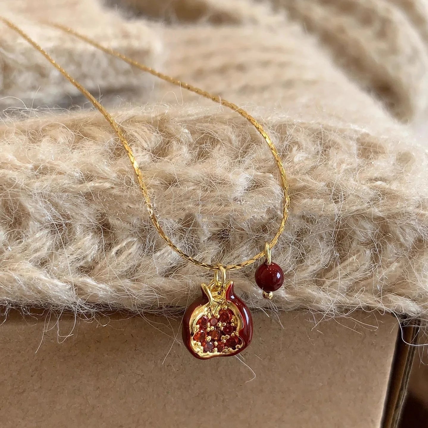 Pomella Pendant
